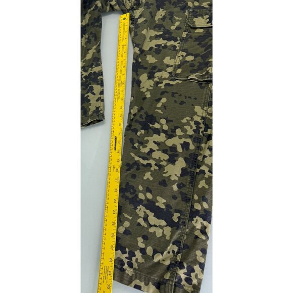 Levi's 502 Hybrid Cargo Pants Mens 34X32 Taper Fit Camo Adjustable Waist - Picture 8 of 15